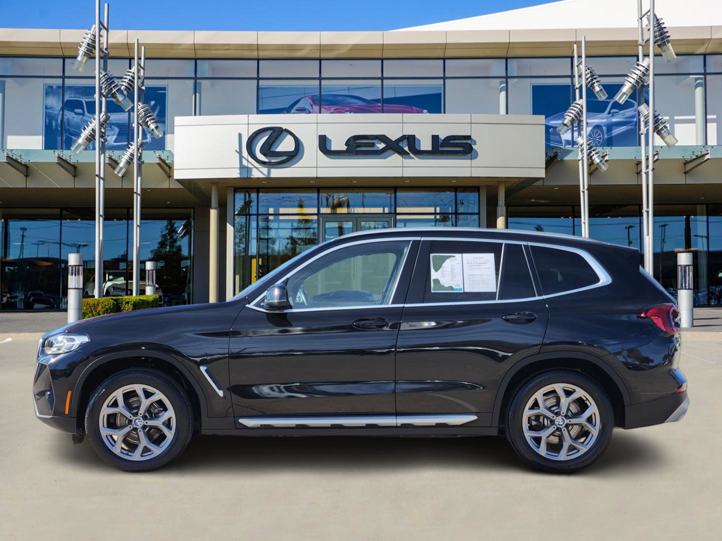 Used 2022 BMW X3 sDrive30i w/ Premium Package 2 (ZPA) image 3