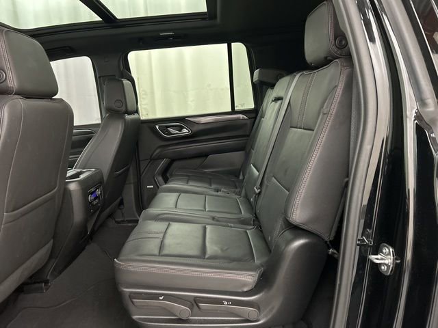 Used 2024 Chevrolet Suburban RST w/ Luxury Package image 26