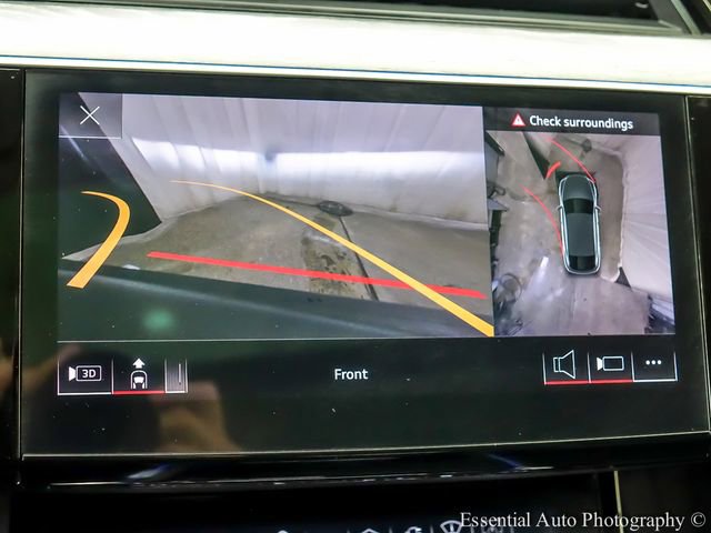 Used 2021 Audi e-tron Prestige w/ Prestige Package image 18