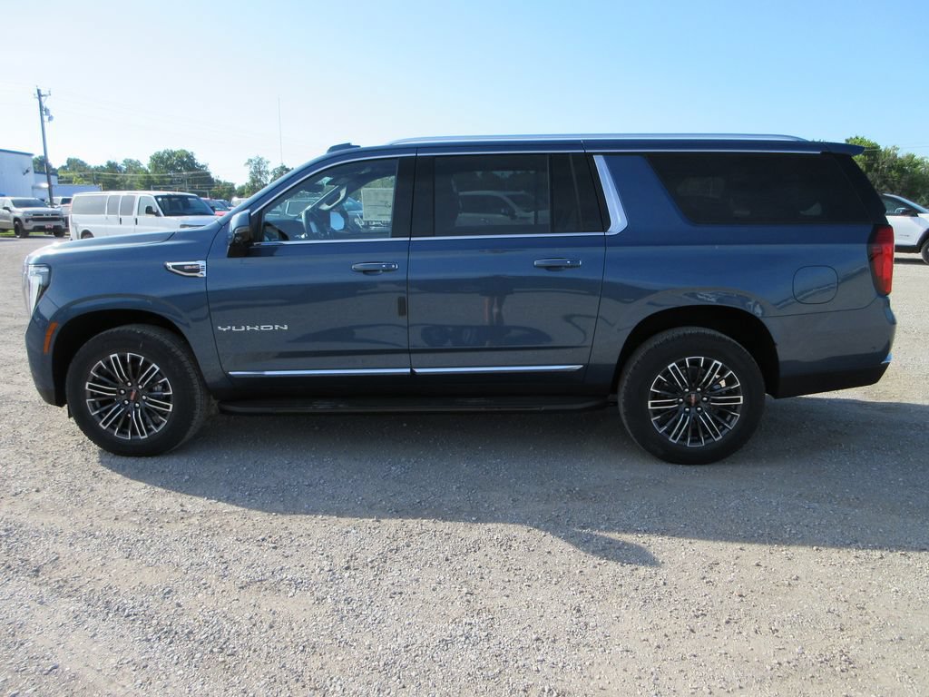 New 2026 GMC Yukon XL Elevation w/ Elevation Premium Package AWD/4WD image 7