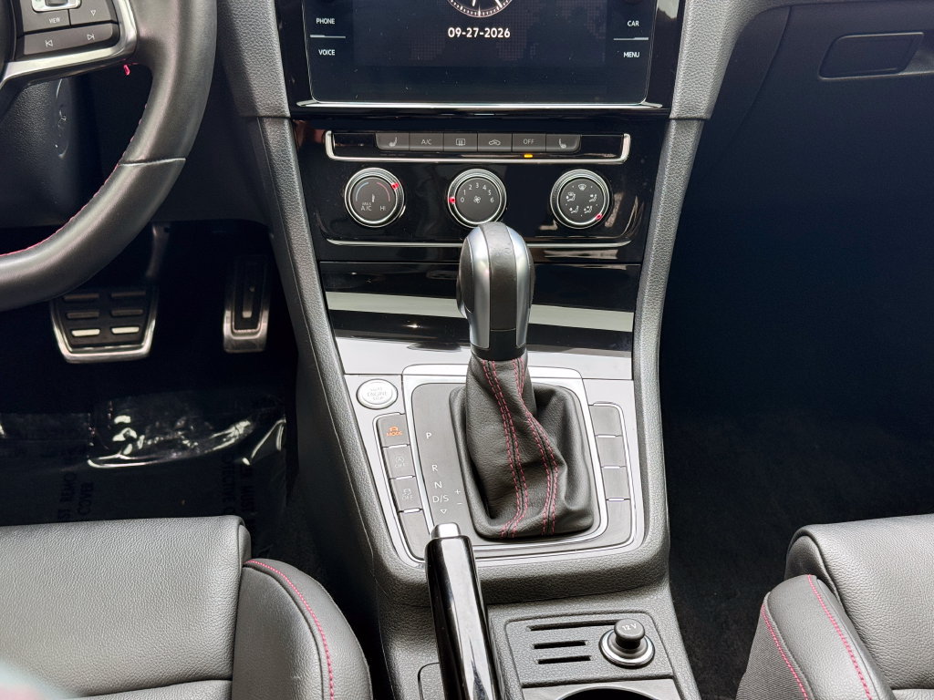 Used 2021 Volkswagen GTI SE FWD image 31