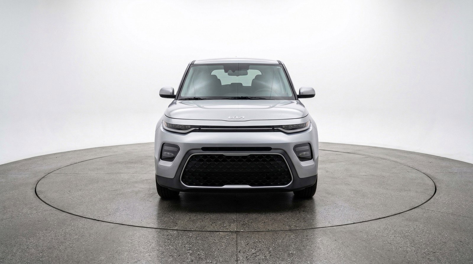 Used 2025 Kia Soul LX w/ LX Technology Package image 2