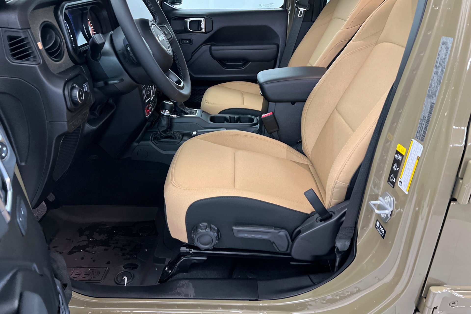 New 2026 Jeep Gladiator Willys AWD/4WD image 17
