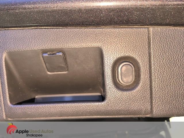 Used 2015 GMC Yukon XL Denali w/ Touring Package image 12