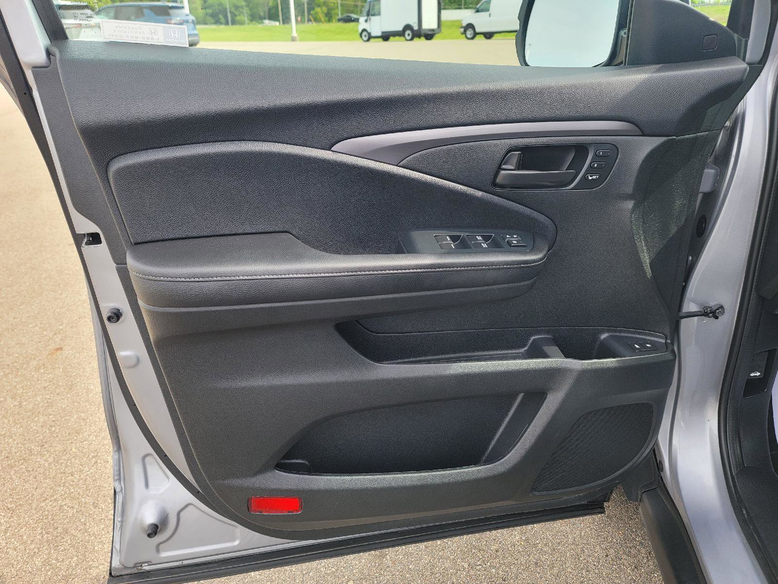 Used 2023 Honda Passport EX-L image 18
