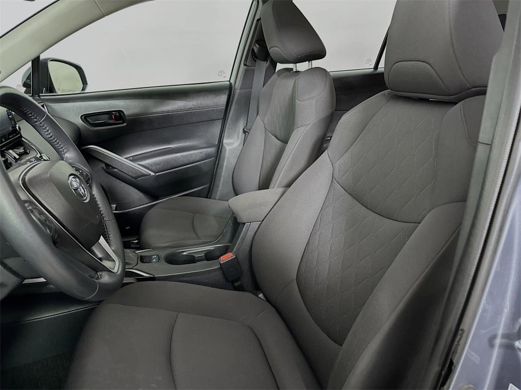 Used 2022 Toyota Corolla Cross LE image 8