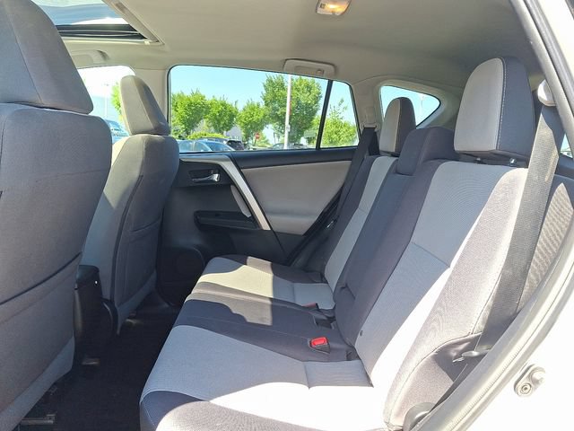 Used 2015 Toyota RAV4 XLE AWD/4WD image 10
