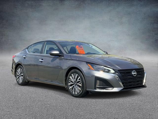 Used 2024 Nissan Altima 2.5 SV w/ SV Premium Package