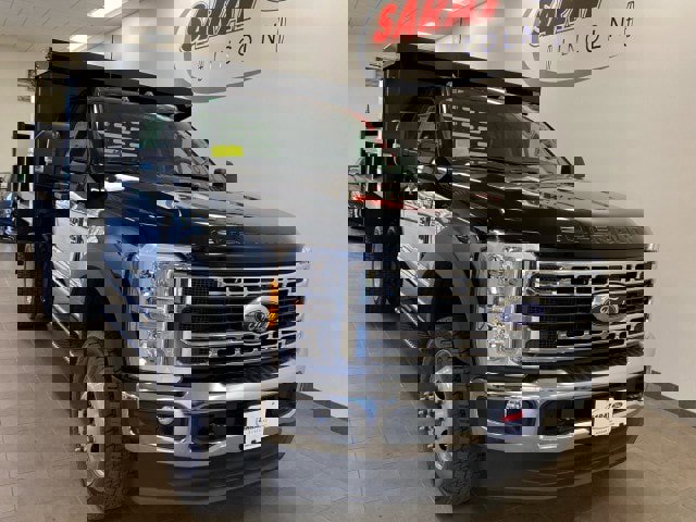 New 2025 Ford F550 4x4 Regular Cab Super Duty image 2