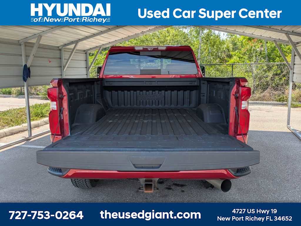 Used 2020 Chevrolet Silverado 3500 High Country w/ Technology Package AWD/4WD image 12