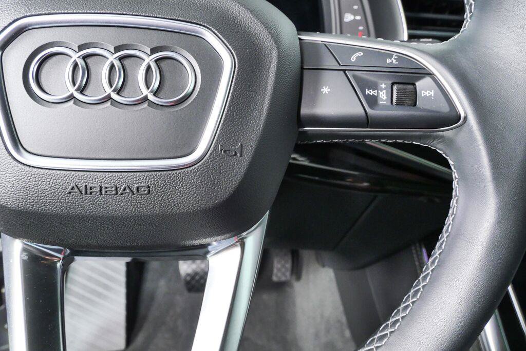 Used 2025 Audi Q7 3.0T Prestige AWD/4WD image 10