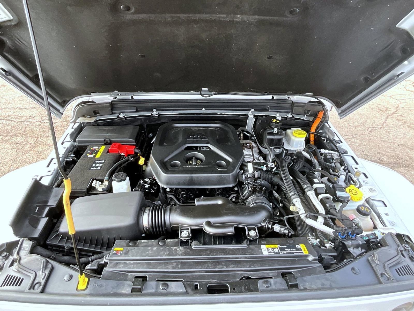 Used 2023 Jeep Wrangler Unlimited Sahara image 24