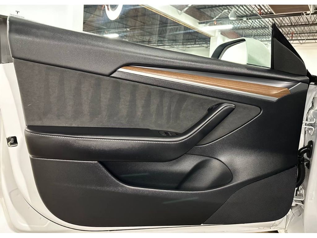 Used 2023 Tesla Model 3 Standard Range RWD image 28