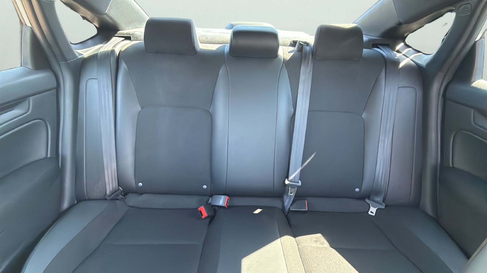 Used 2023 Honda Civic Sport image 25