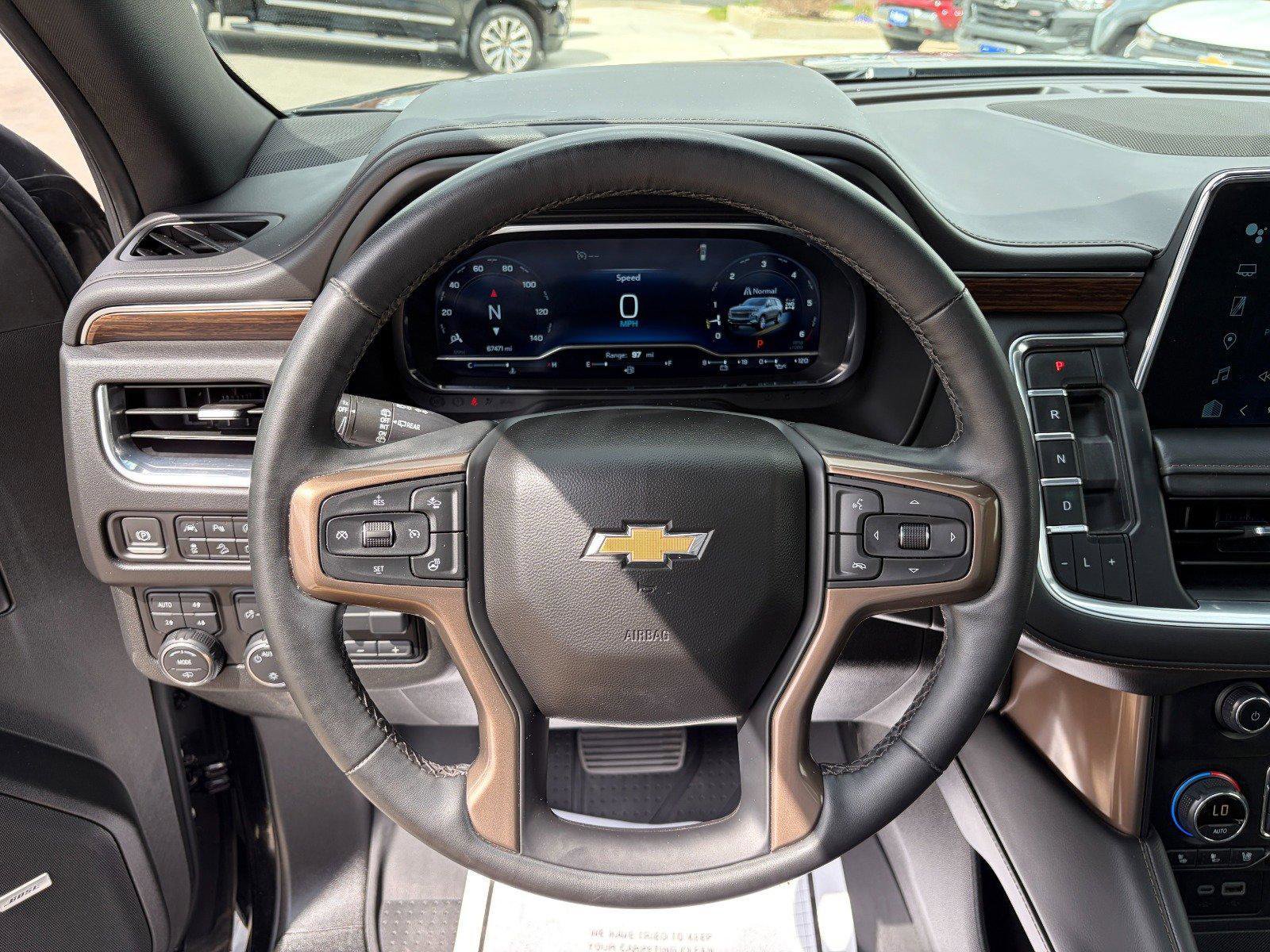 Used 2023 Chevrolet Suburban High Country AWD/4WD image 12