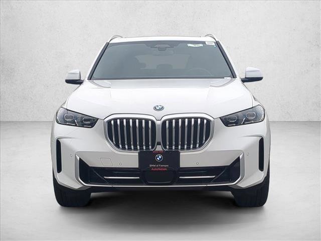 New 2026 BMW X5 xDrive50e image 6
