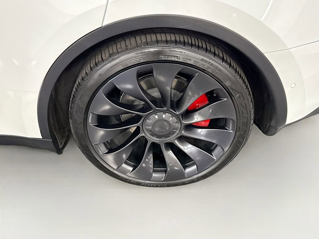 Used 2023 Tesla Model Y Performance image 30