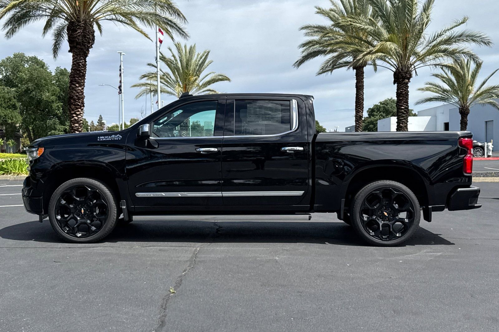 New 2026 Chevrolet Silverado 1500 High Country AWD/4WD image 6