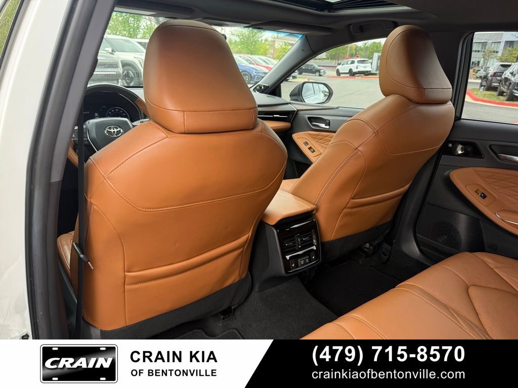 Used 2022 Toyota Avalon Limited w/ Advanced Safety Package FWD image 26