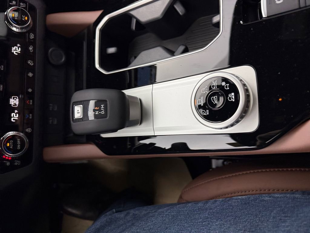 New 2026 Mitsubishi Outlander SEL AWD/4WD image 21