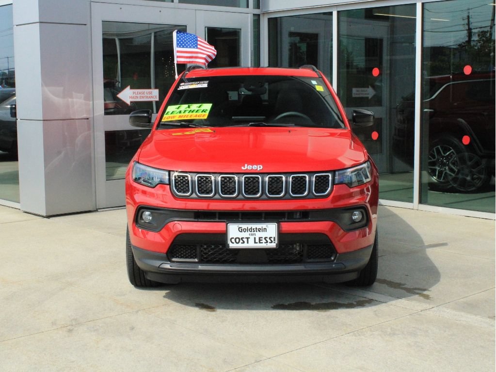 Certified 2023 Jeep Compass Latitude w/ Sun and Sound Group AWD/4WD image 2