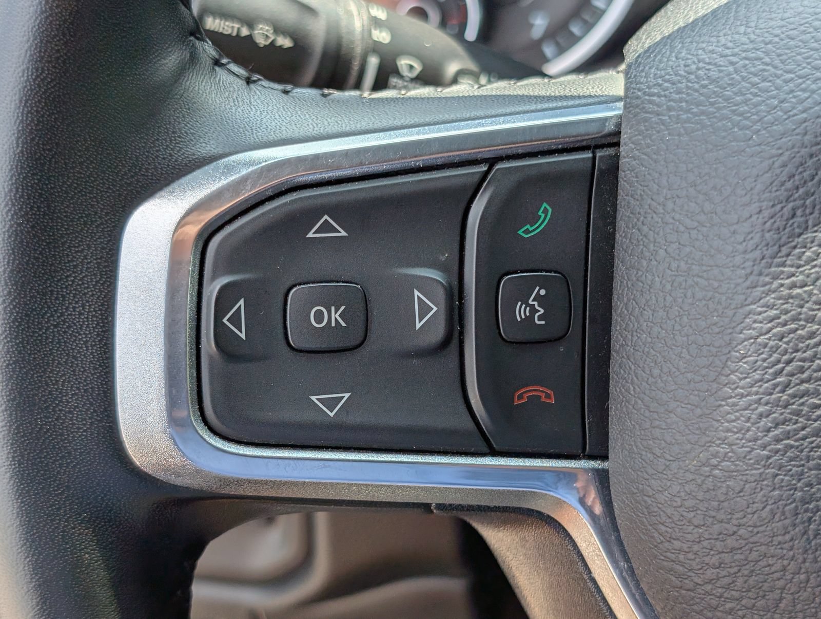 Used 2023 RAM 1500 Laramie AWD/4WD image 23