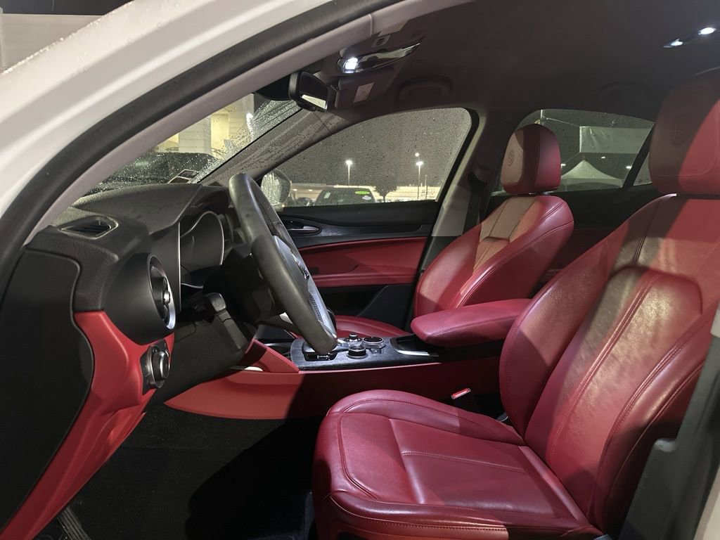 Used 2020 Alfa Romeo Stelvio Base image 7