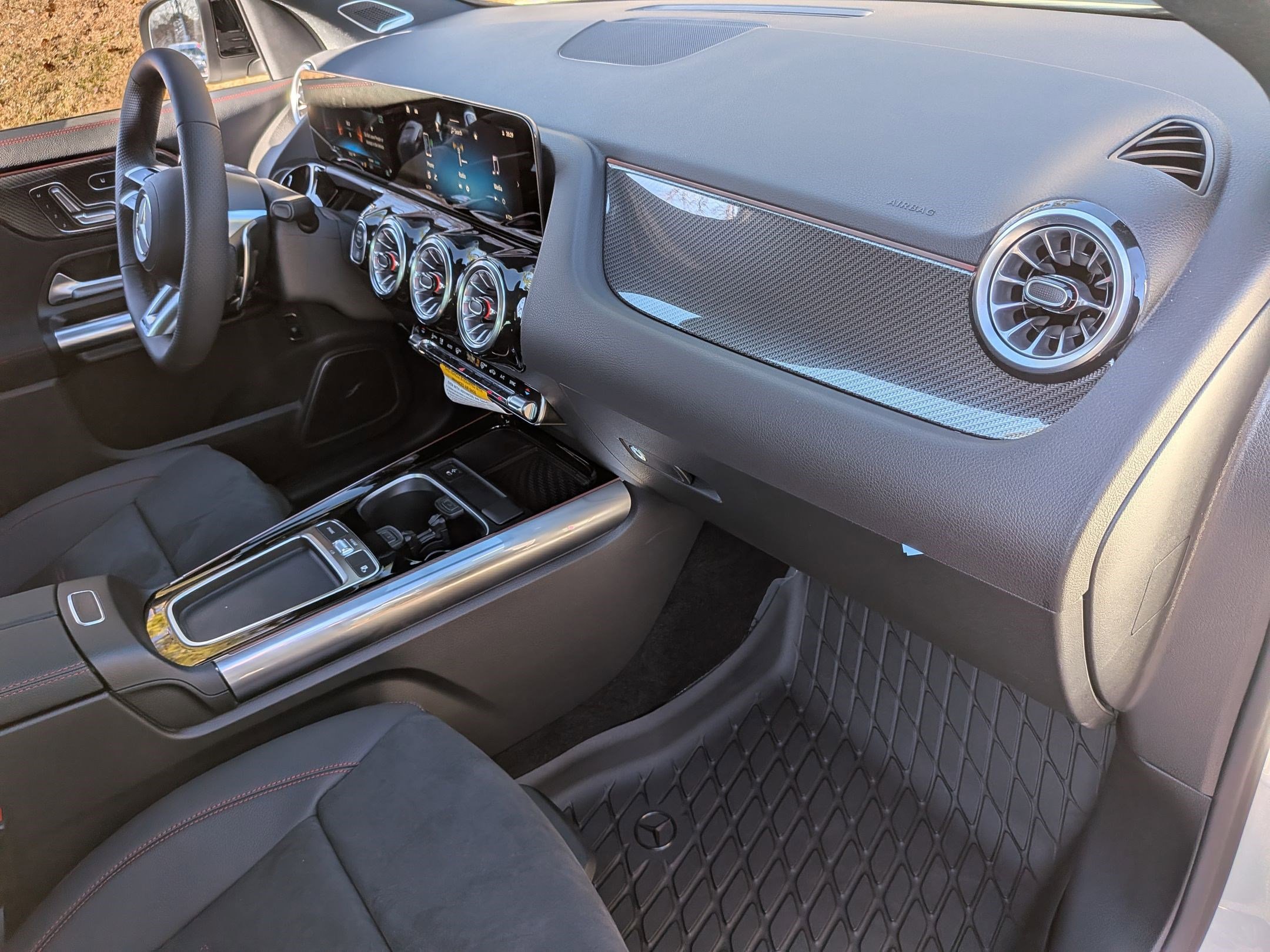 New 2026 Mercedes-Benz GLA 35 AMG 4MATIC image 34