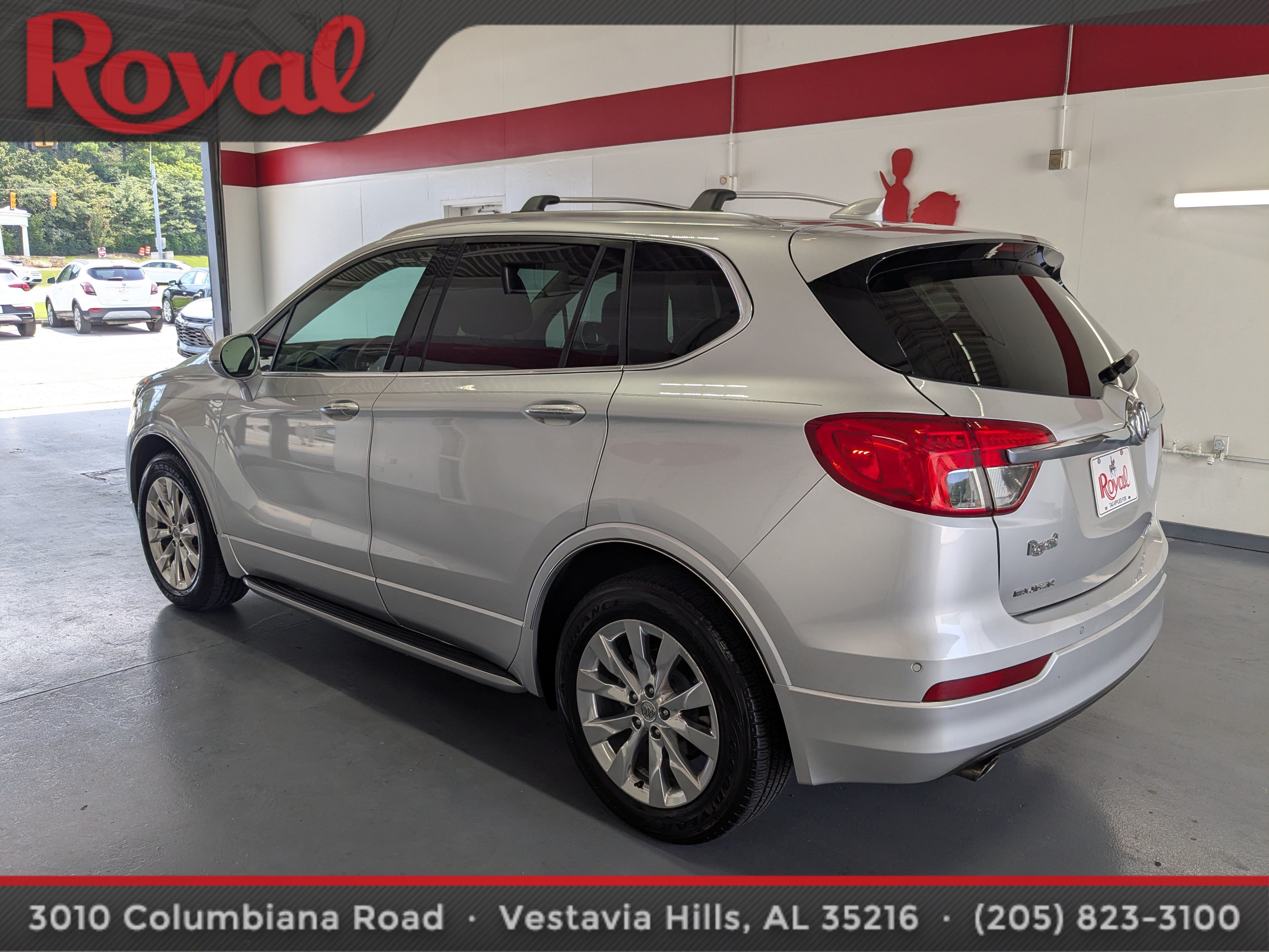 Used 2017 Buick Envision Essence FWD image 2