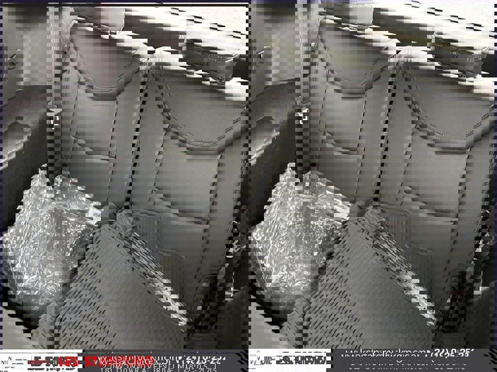 Used 2025 Cadillac XT6 Luxury AWD/4WD image 14