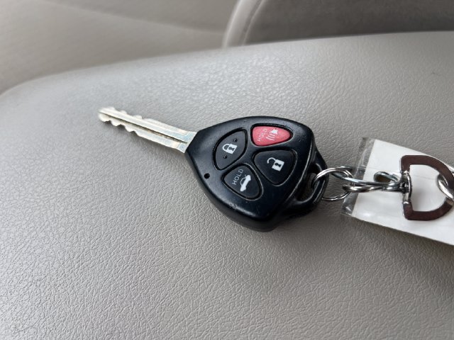 Used 2007 Toyota Camry LE FWD image 28