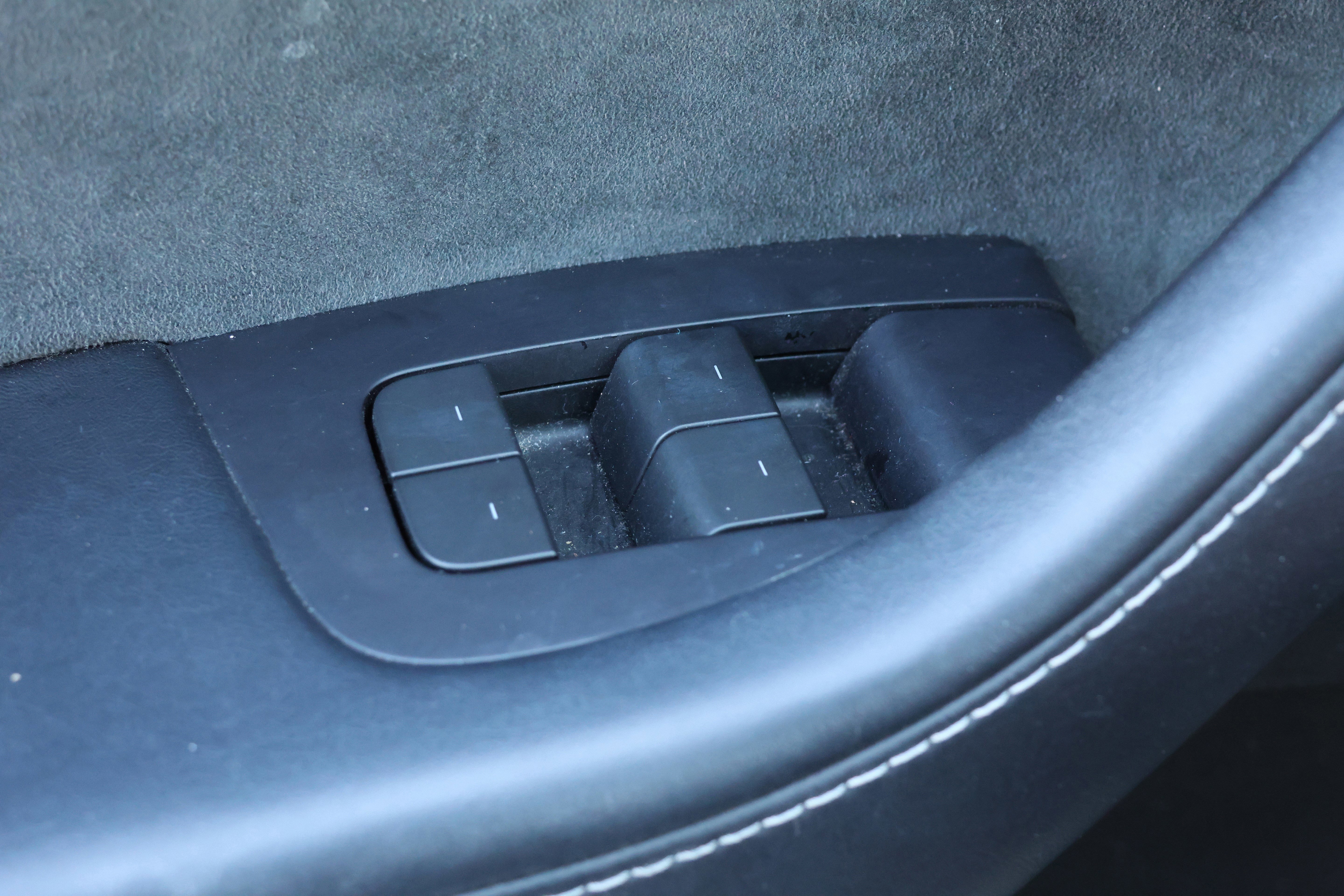 Used 2021 Tesla Model Y Long Range image 14