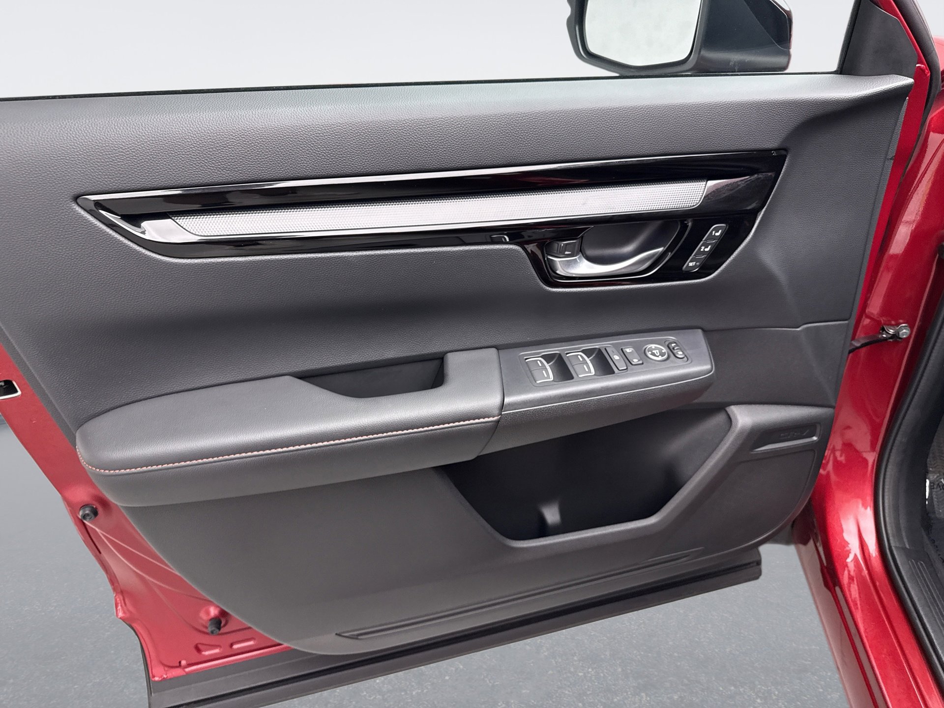 Used 2024 Honda CR-V Sport Touring image 9