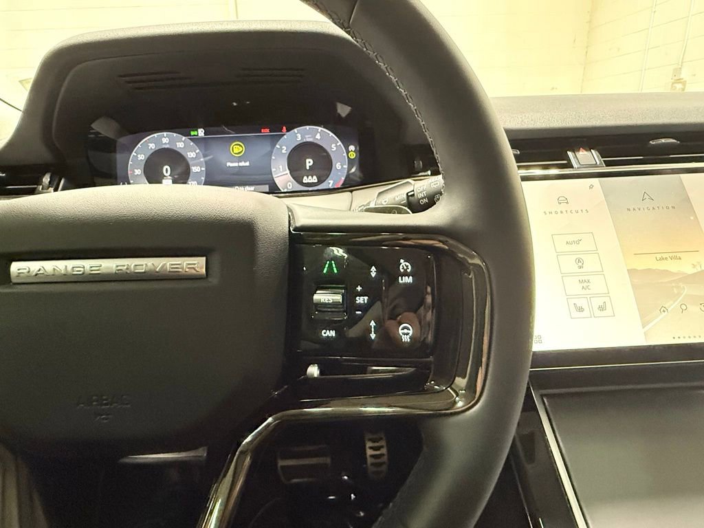 Used 2024 Land Rover Range Rover Evoque Dynamic SE AWD/4WD image 29