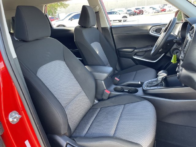 Used 2025 Kia Soul LX w/ LX Technology Package FWD image 24