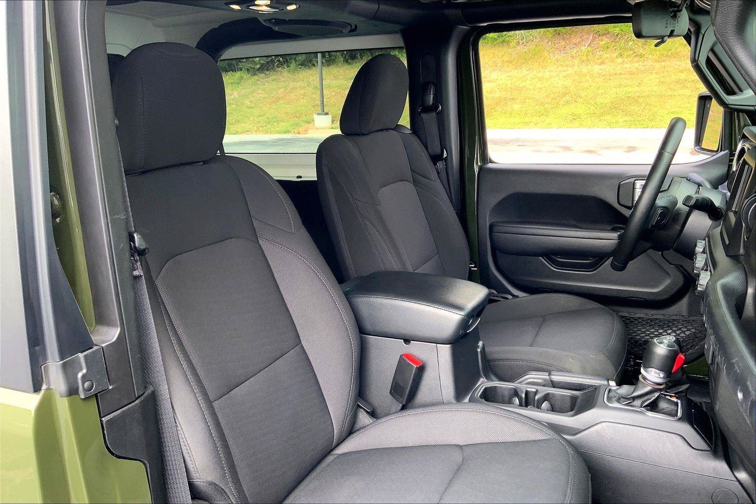 Used 2022 Jeep Wrangler Sport AWD/4WD image 4
