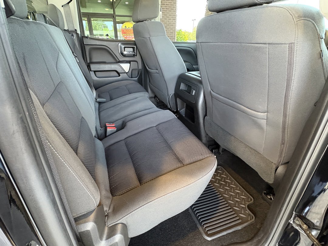 Used 2018 Chevrolet Silverado 1500 LT w/ All Star Edition AWD/4WD image 29