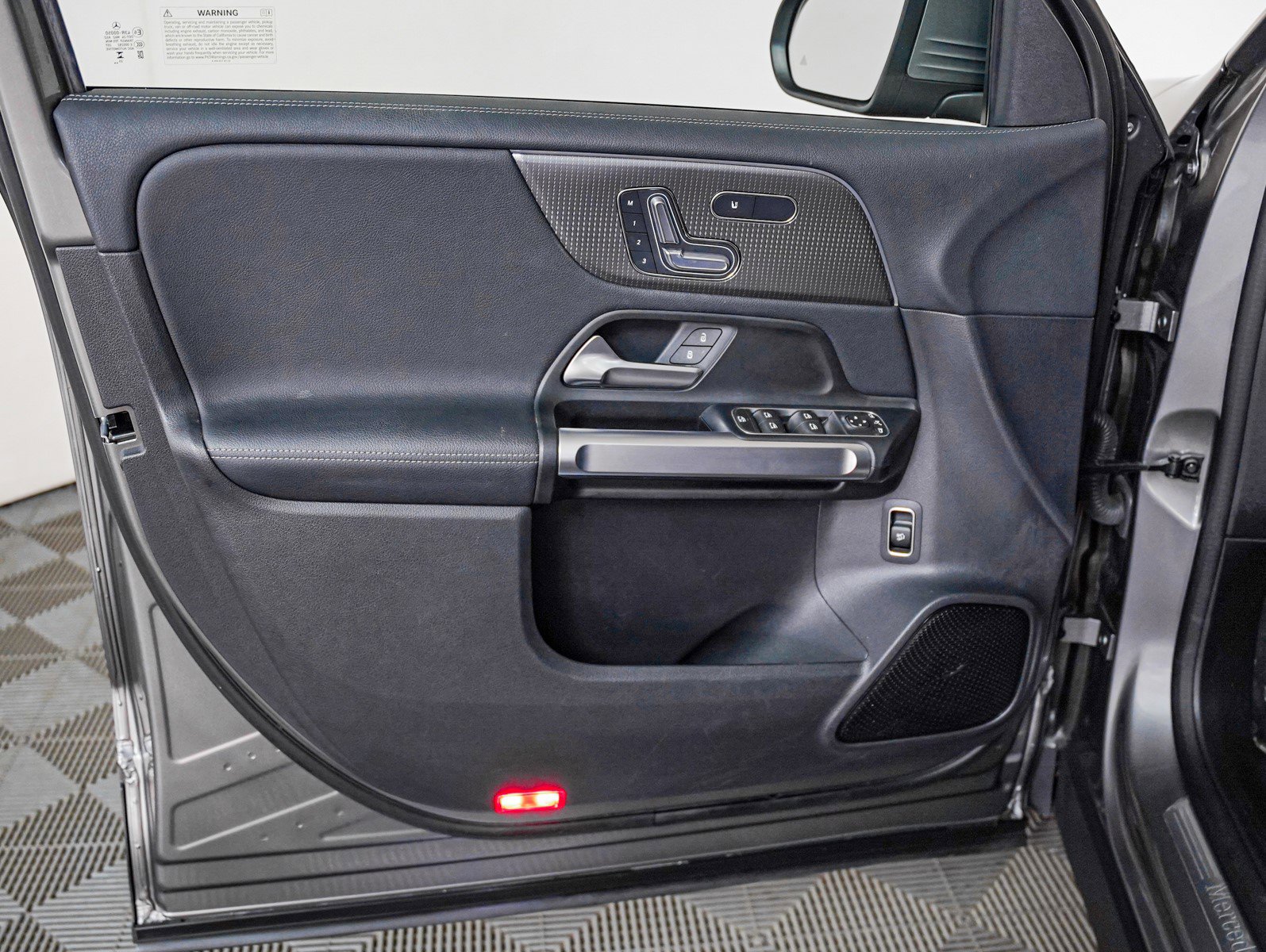 Certified 2023 Mercedes-Benz EQB 300 4MATIC w/ Exclusive Package image 24