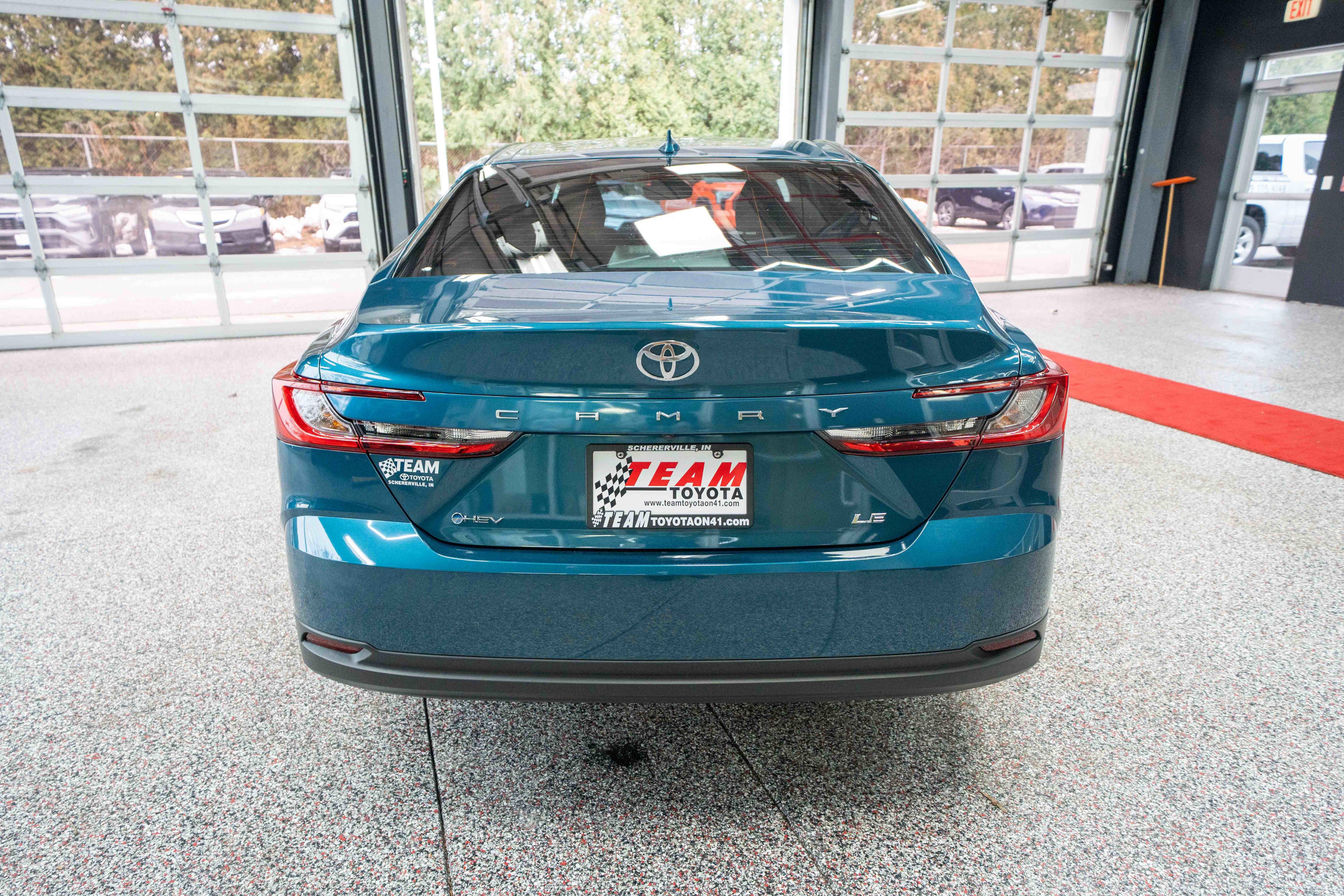 Used 2025 Toyota Camry LE image 3