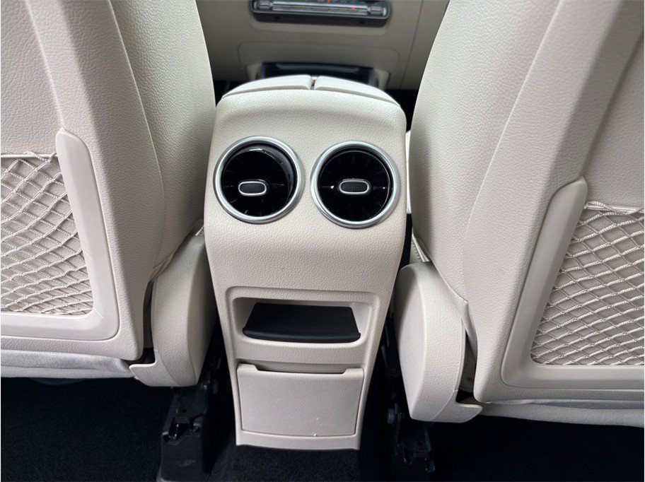 Used 2022 Mercedes-Benz GLB 250 image 40