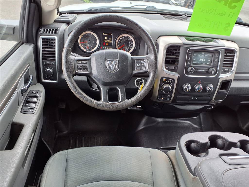 Used 2017 RAM 1500 Classic SLT AWD/4WD image 11