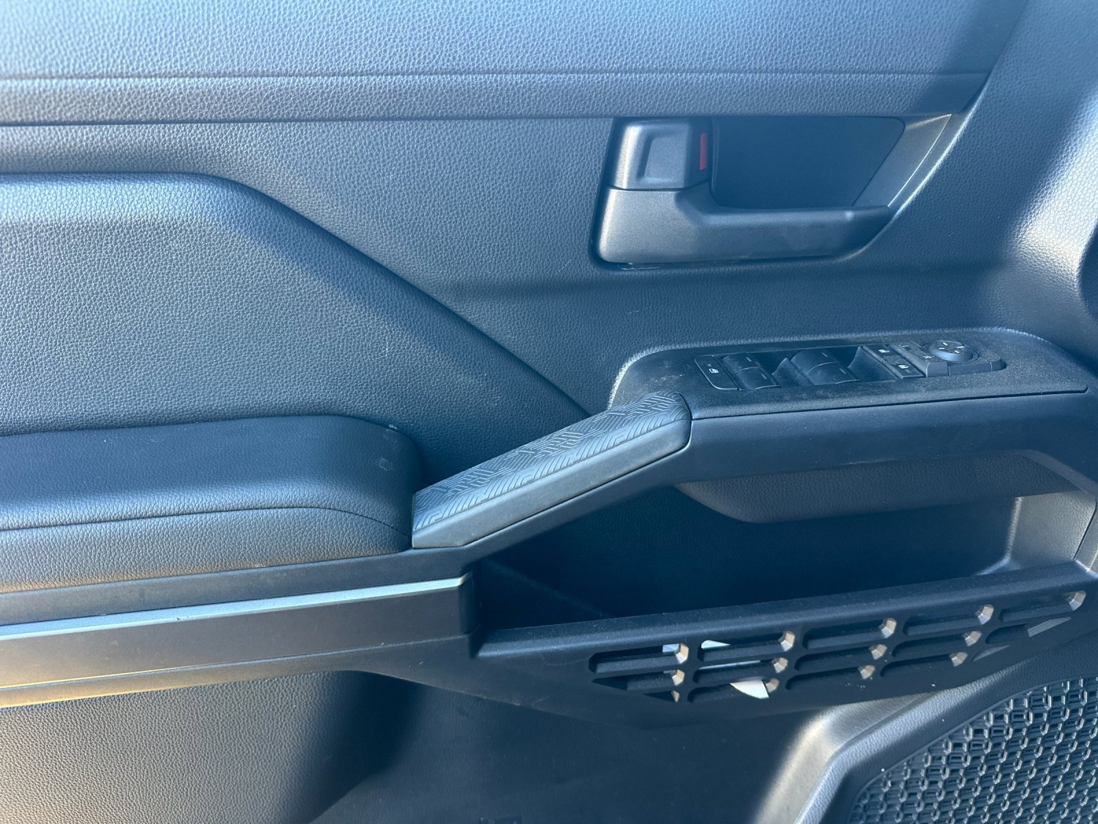 Used 2025 Toyota 4Runner SR5 image 10