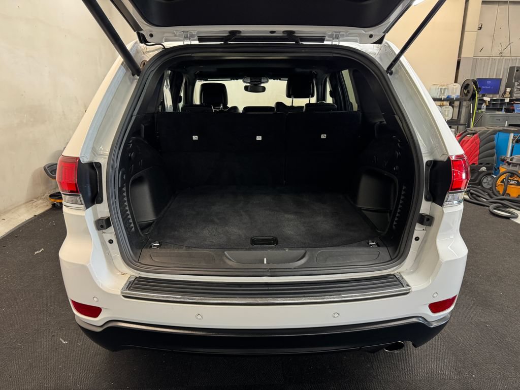 Used 2022 Jeep Grand Cherokee Limited AWD/4WD image 6
