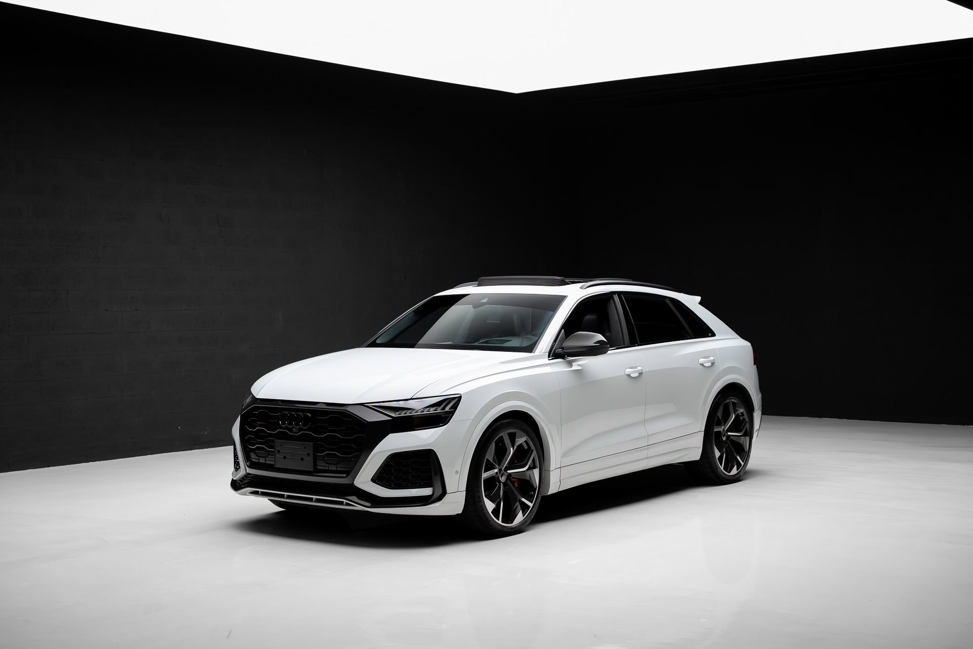 Used 2023 Audi RS Q8 AWD/4WD image 4