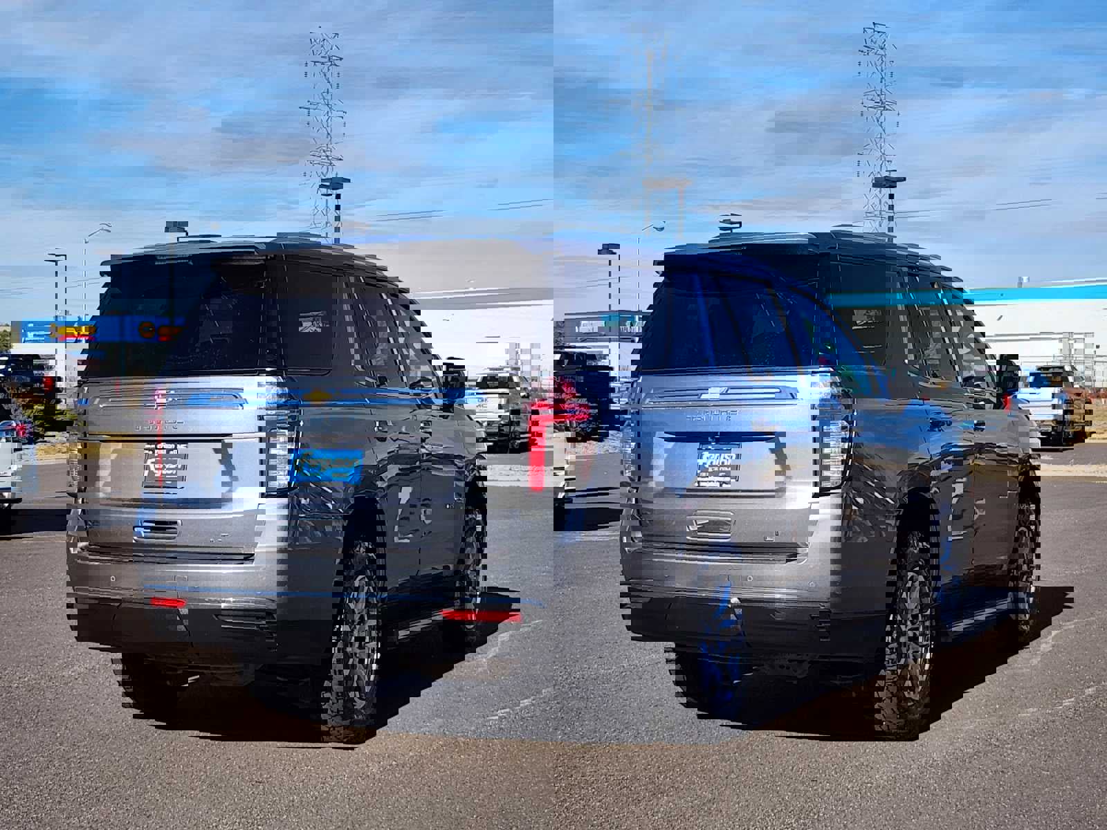 Used 2021 Chevrolet Tahoe LT image 3