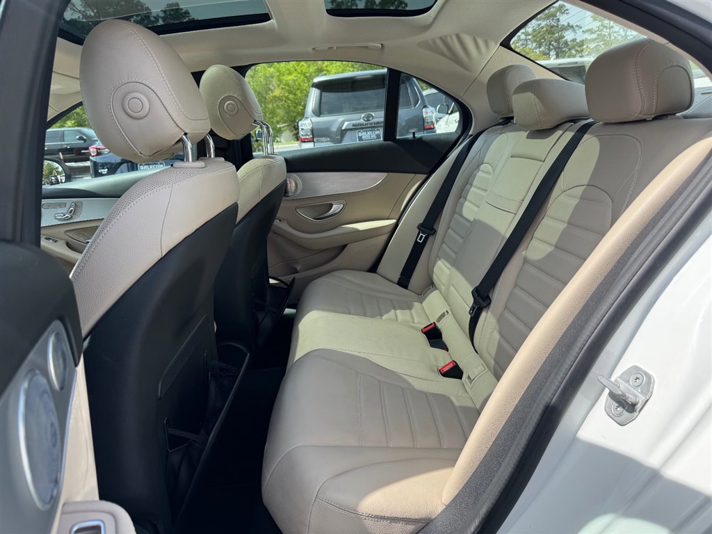 Used 2015 Mercedes-Benz C 300 4MATIC Sedan image 20