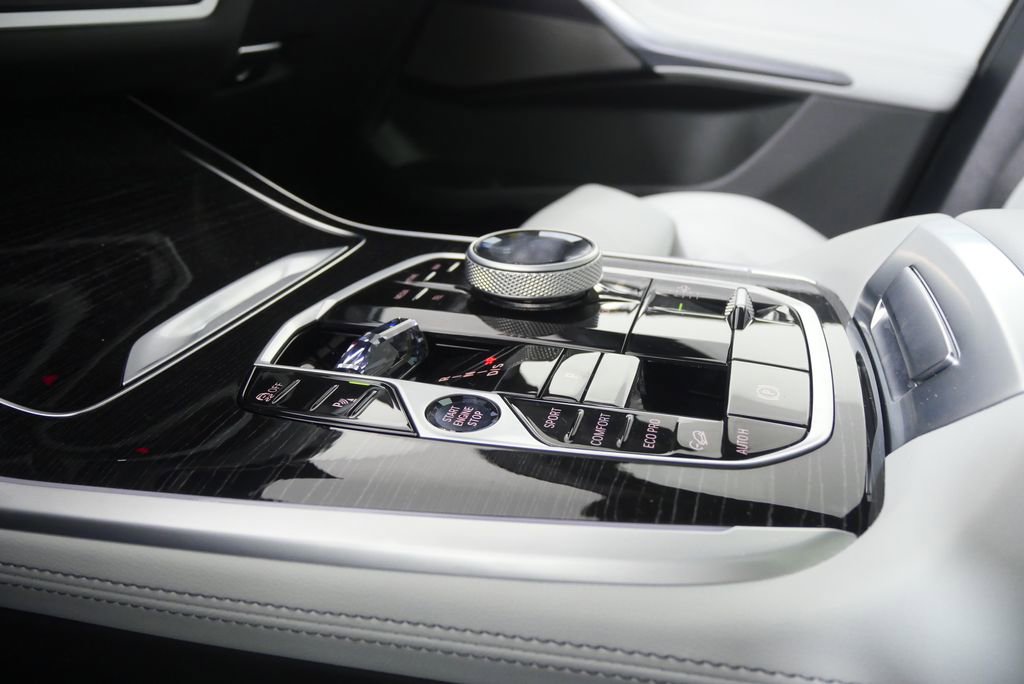 Certified 2026 BMW X7 xDrive40i image 23