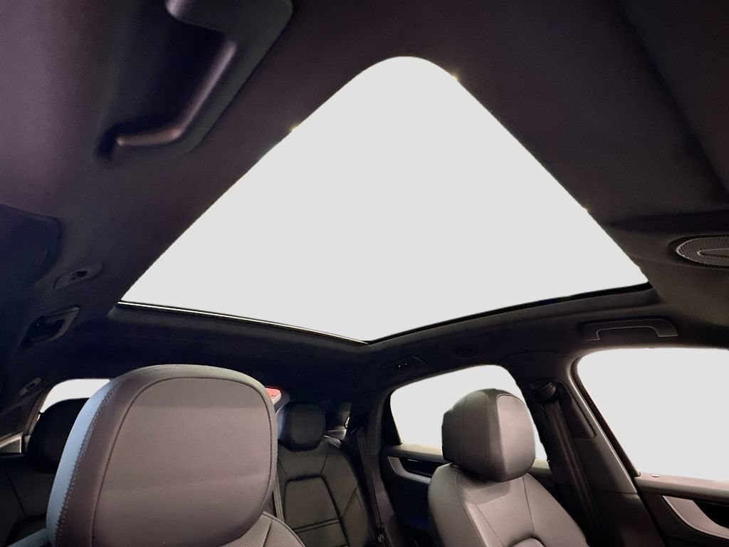 New 2026 Porsche Cayenne Coupe AWD/4WD image 14