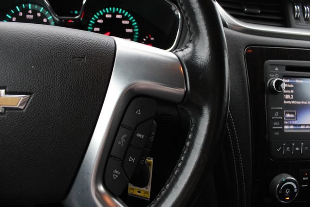 Used 2017 Chevrolet Traverse LT FWD image 13