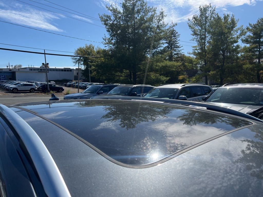 New 2025 Volkswagen Tiguan SE image 4